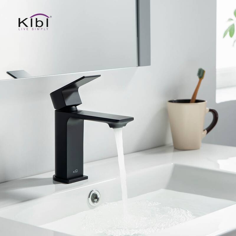 Lead-free Solid Brass Single Handle Bathroom Vanity Faucet with Hose