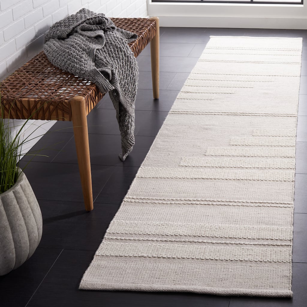 SAFAVIEH, Handmade Kilim Ecaterina Modern Rug