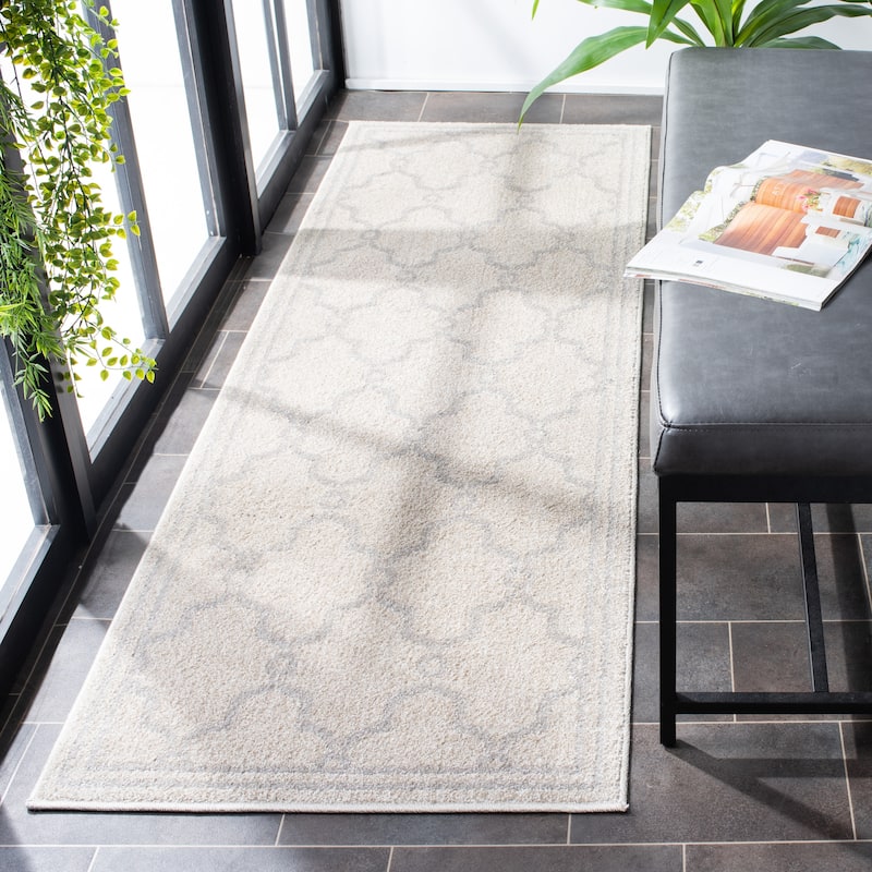 SAFAVIEH Amherst Nargis Modern Rug - 2'3" x 7' Runner - Ivory/Light Grey