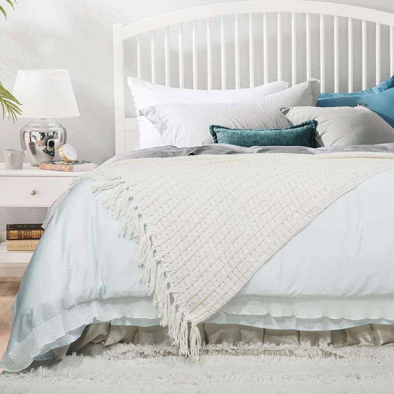 Space Yarn Solid Color Knitted Throw Blanket