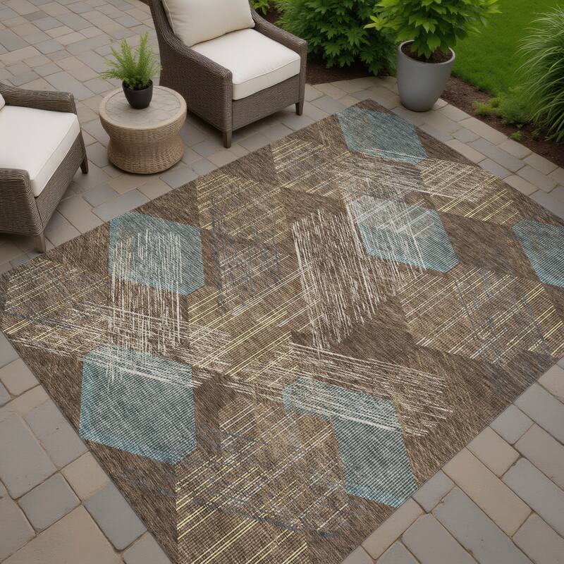 Machine Washable Indoor/ Outdoor Modern Hotchkiss Chantille Rug