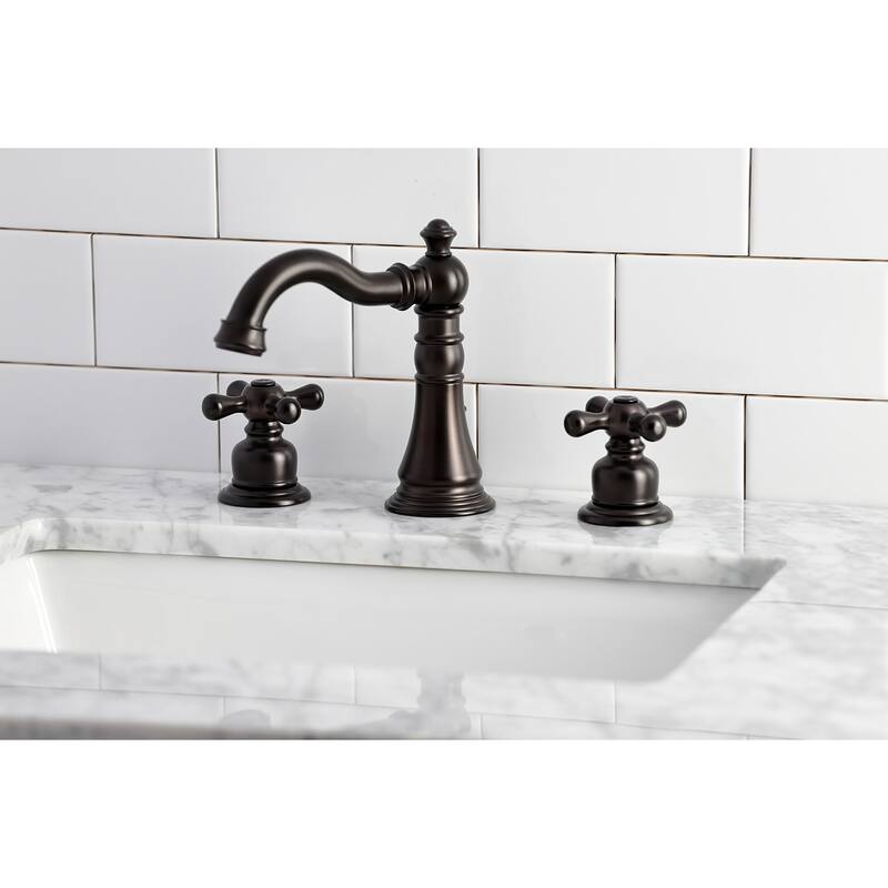 American Classic 8 in. Widespread Bathroom Faucet - Oil Rubbed Bronze