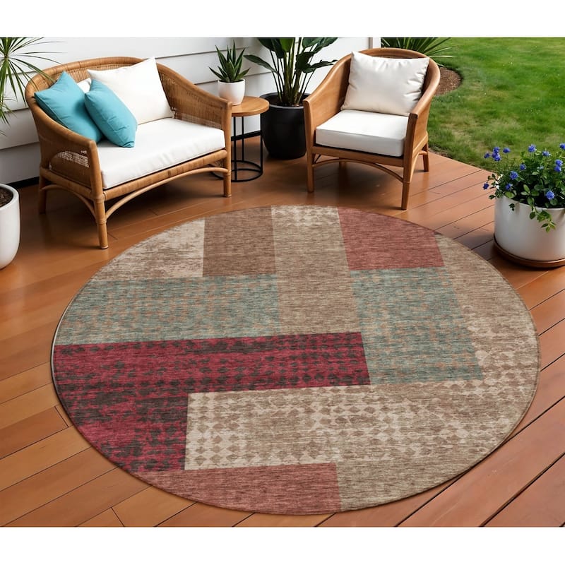 HomeRoots Geometric Transitional Rectangle Outdoor Rug - 8' Round