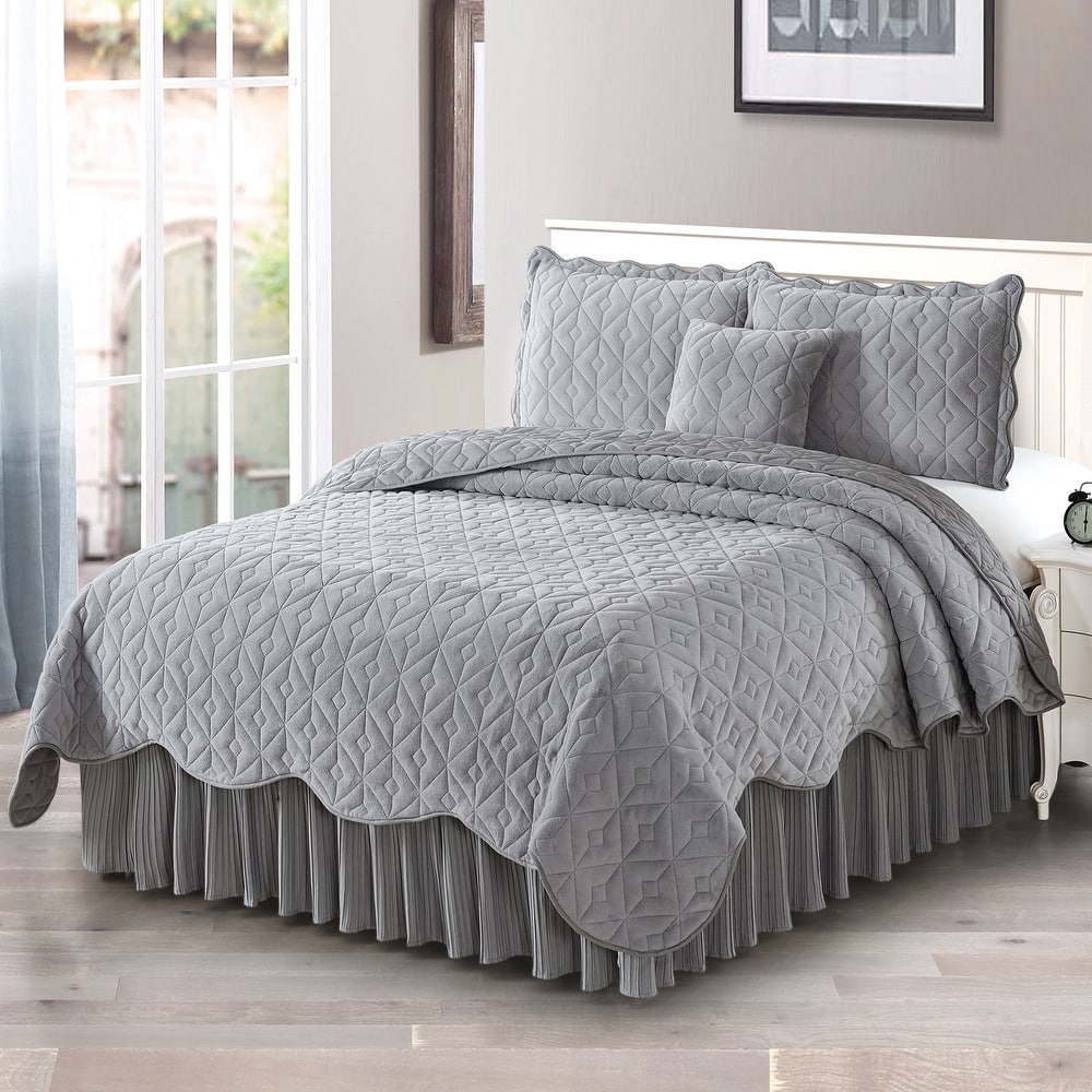 Serenta Diamond Flannel Quilted 4-piece Coverlet Set