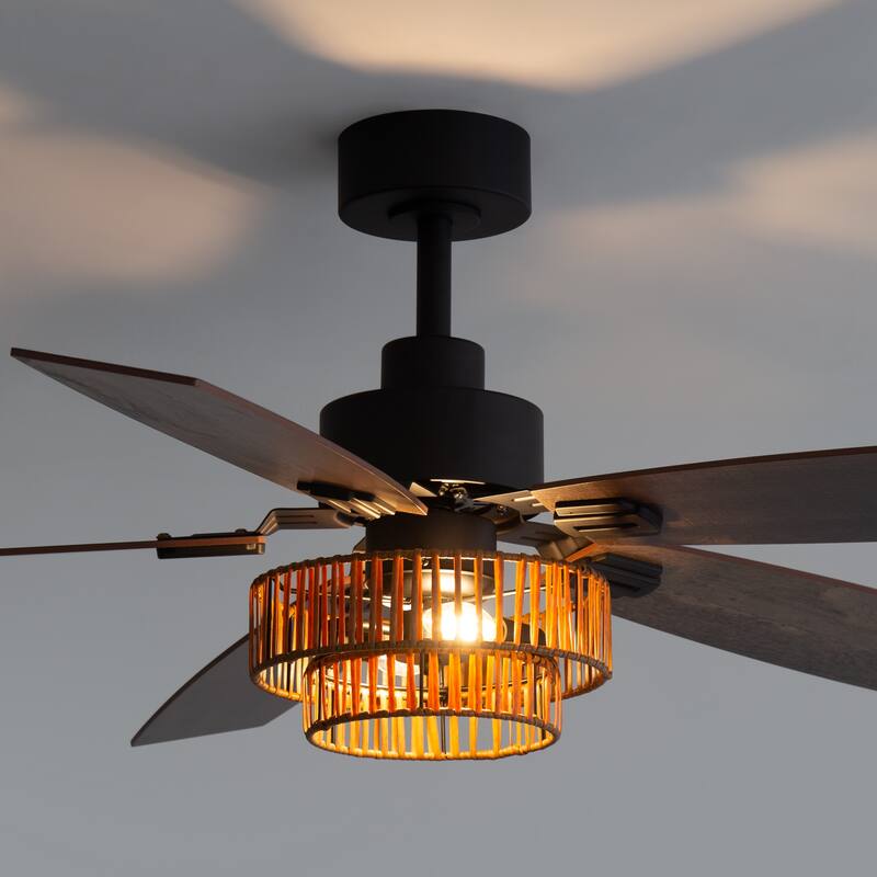 52-inch Farmhouse Ceiling Fan with Light and Remote(5 Reversible Blades）