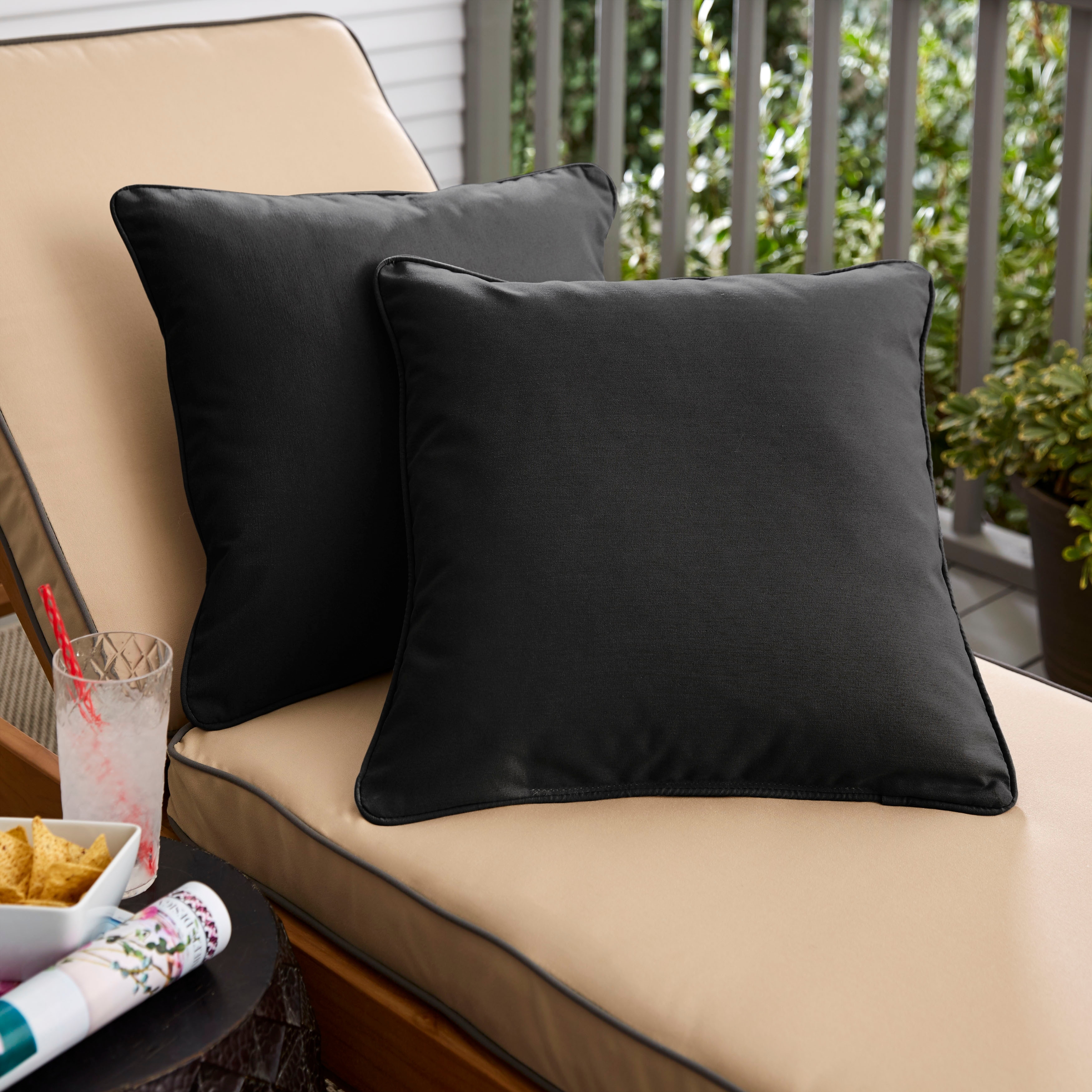 Sunbrella Canvas Black Corded Indoor/ Outdoor Pillow Set (Set of 2)