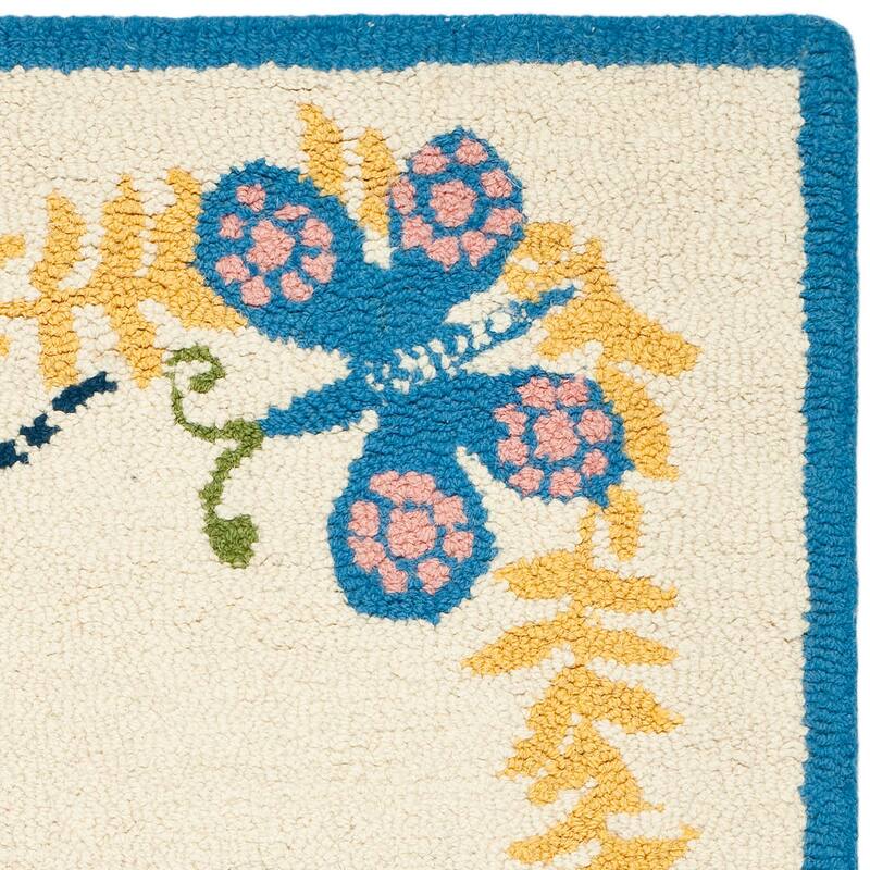 SAFAVIEH Handmade Kids Vinga Wool Rug