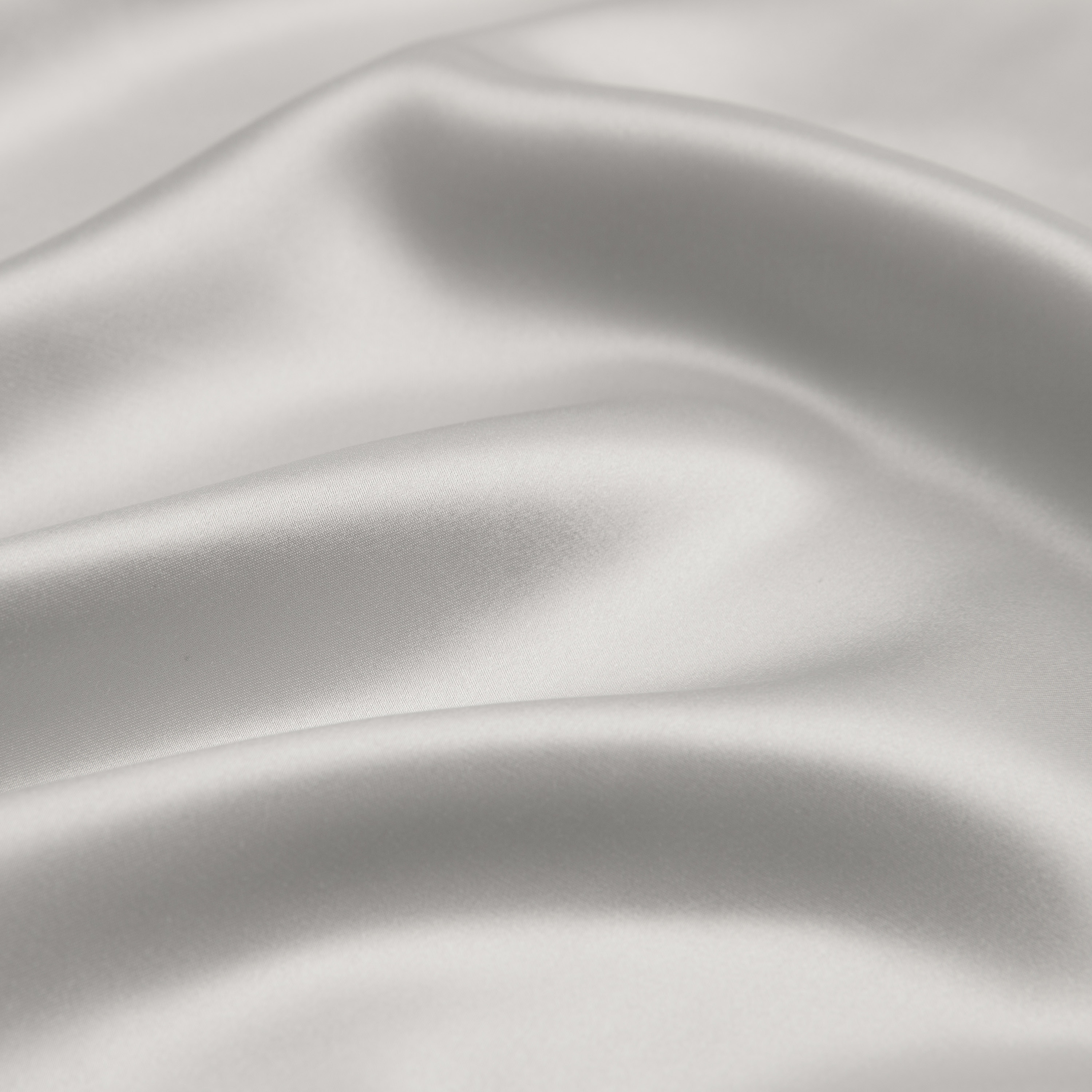 Becky Cameron 100% Mulberry Silk Zippered Pillowcase