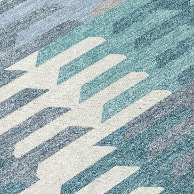 Machine Washable Indoor/ Outdoor Modern Stacks Chantille Rug