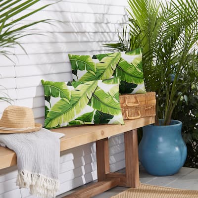 Green Indoor/ Outdoor Pillow Set (Set of 2)