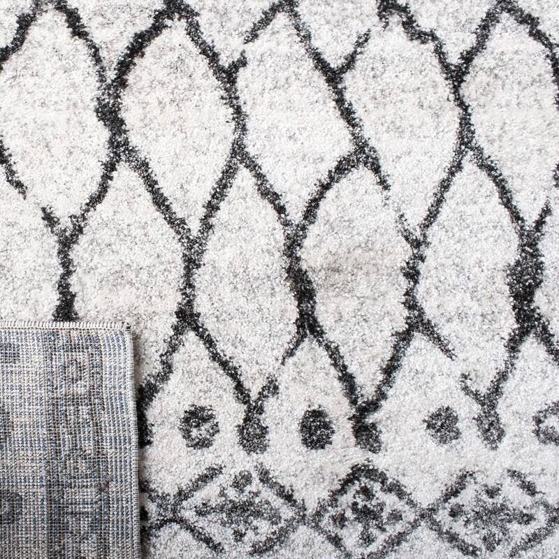 SAFAVIEH Tunisia Myrta Moroccan Rug
