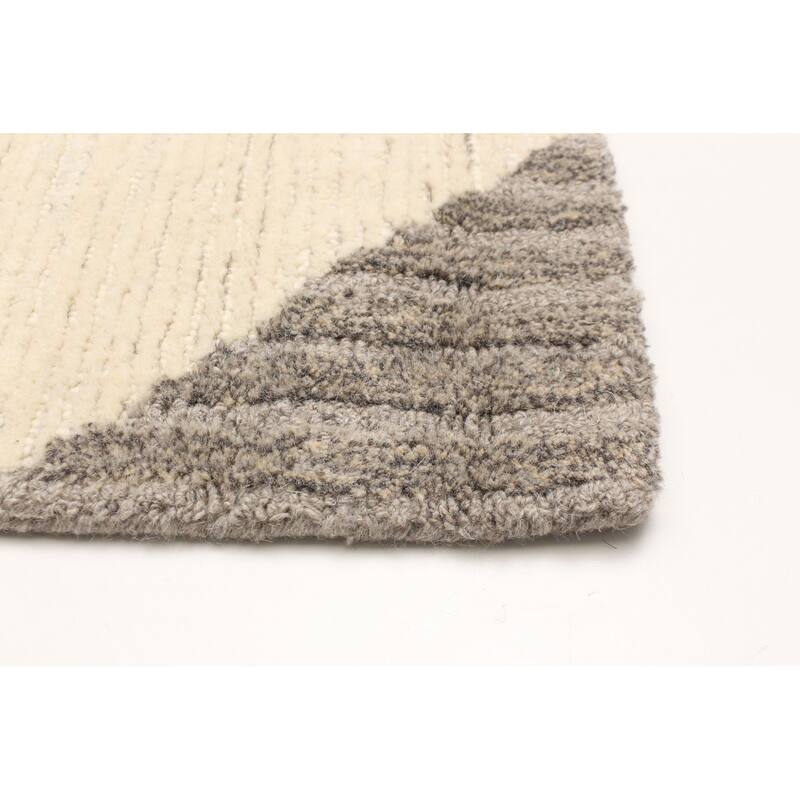 ECARPETGALLERY Hand Tufted Timeless Cream Wool Rug - 5'0 x 7'10