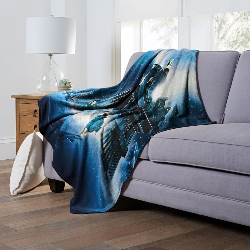 ENT 236 WB- Polar Express, The Arrival Silk Touch Throw