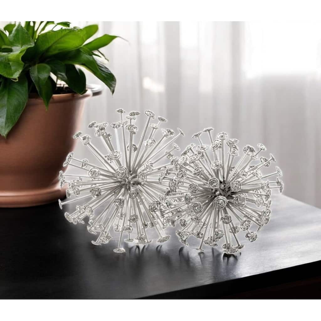 HomeRoots 6.5" X 6.5" X 6.5" Silver Starburst Spheres Set Of 2 - 6.5' X '6.5' X '6.5