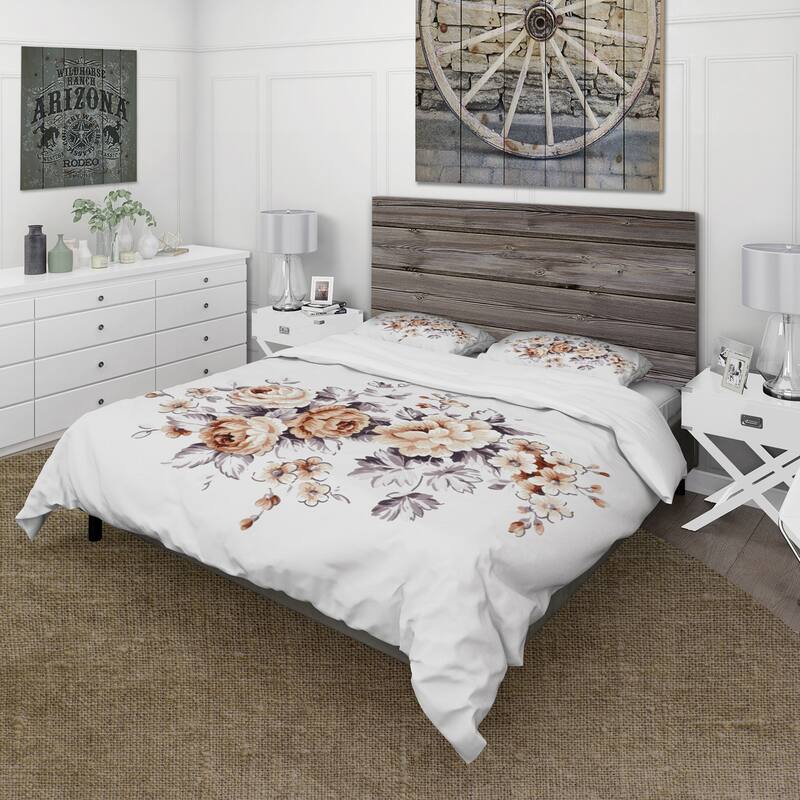 Designart 'Pink Wild Roses' Traditional Duvet Cover Set - King
