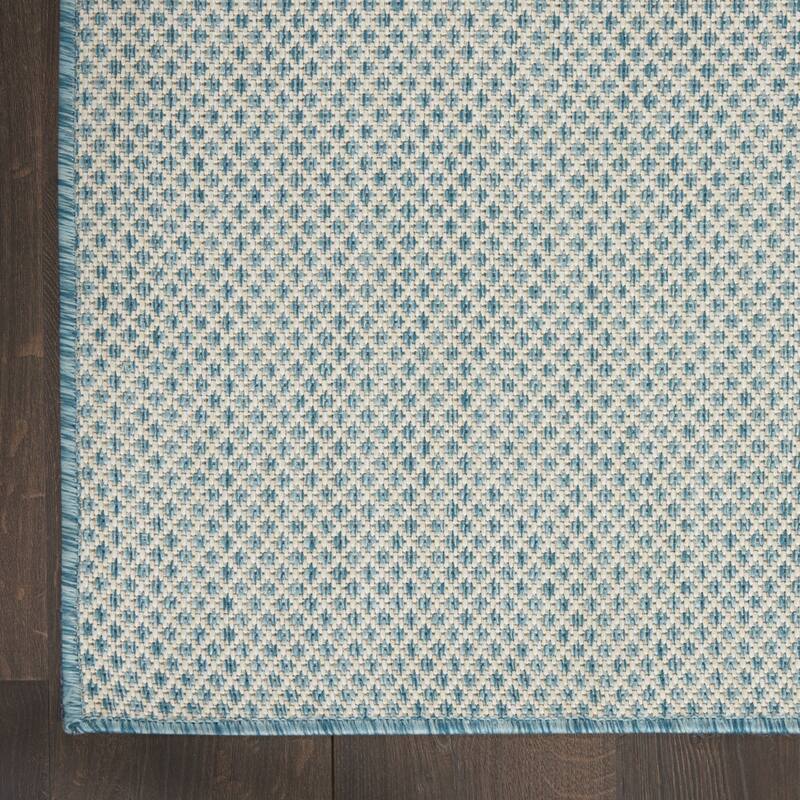 HomeRoots Contemporary Rectangle Outdoor Rug - 7' X 10'