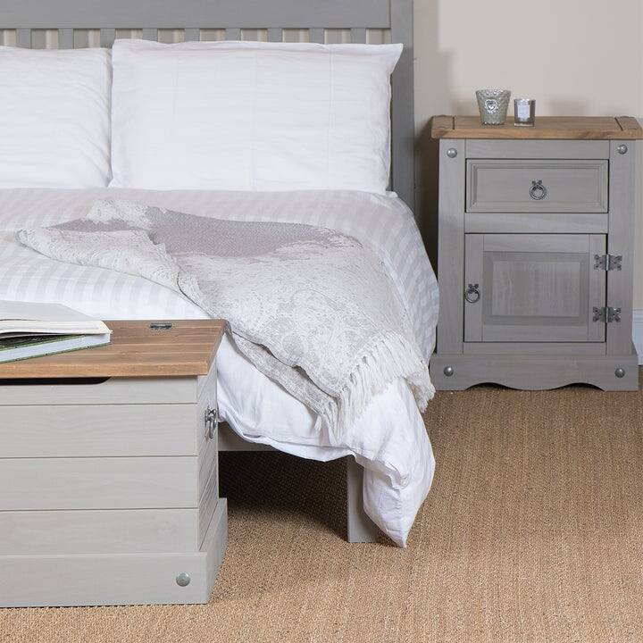Wood Nighstand 1 Door 1 Drawer Corona Collection | Furniture Dash