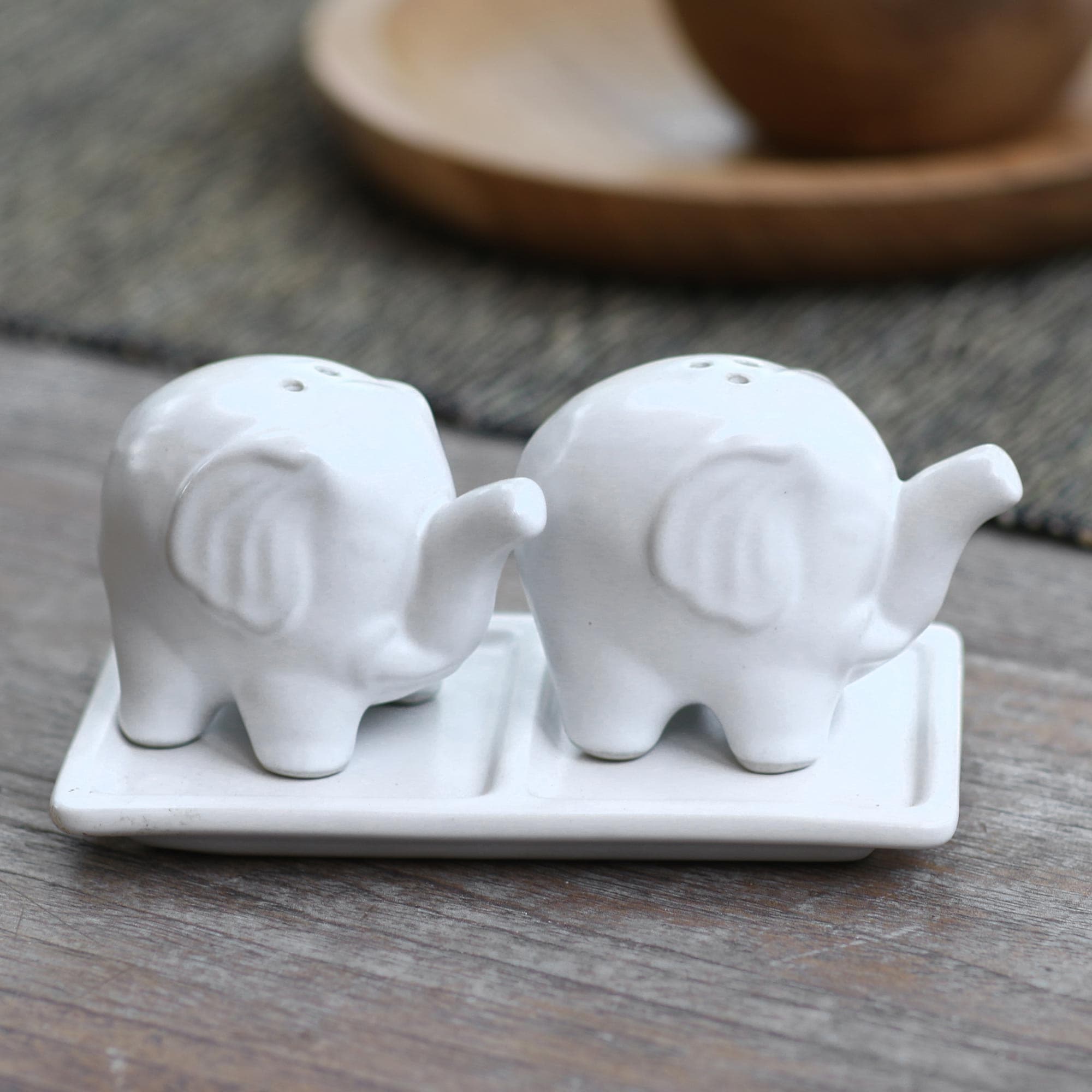 Novica Handmade Eager Elephants In White Ceramic Salt And Pepper Set - On  Sale - Bed Bath & Beyond - 36510536