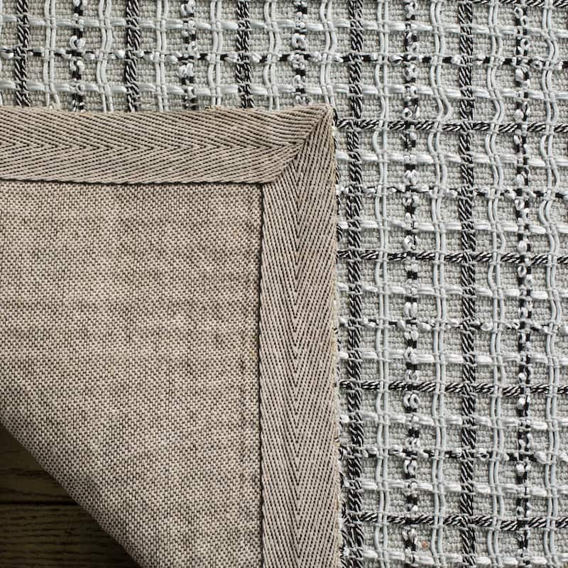 SAFAVIEH Handmade South Hampton Danika Casual Polyester Rug