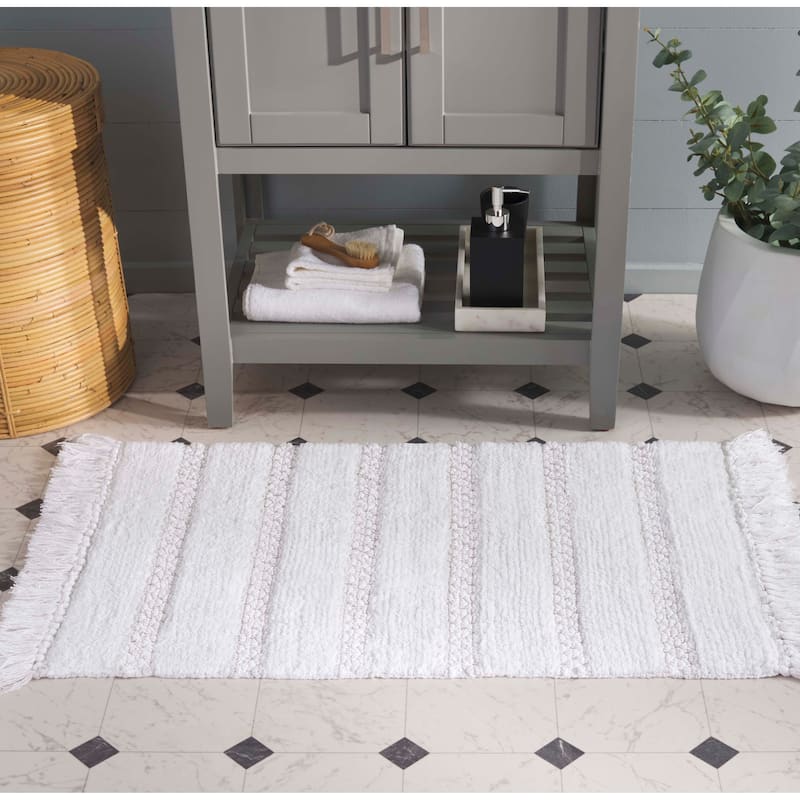 SAFAVIEH Home Finn Fringe 32"L x 20"W Cotton Bathmat