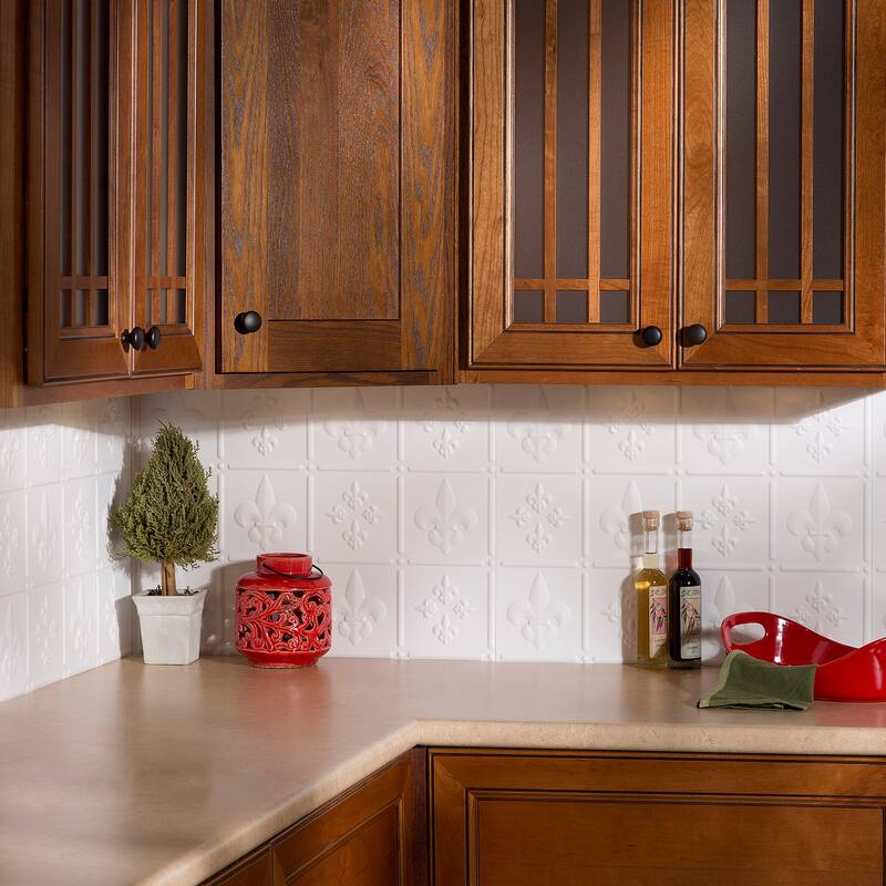 FASÄDE Fleur de Lis Decorative Vinyl Backsplash Panel