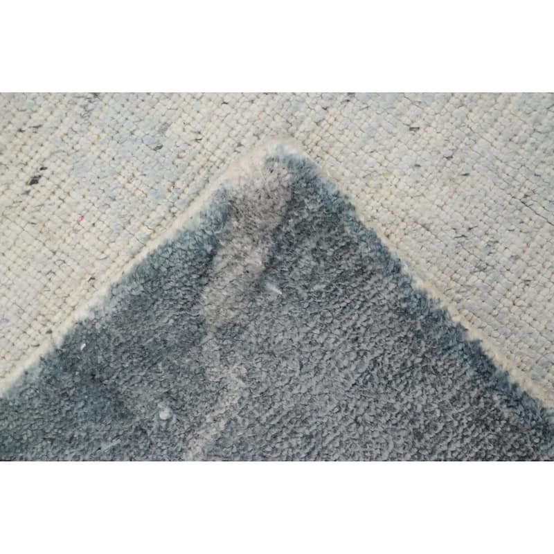 Hand Knotted Oriental Viscose Silk Carpet Modern Animal Pictorial Greys & Charcoal Abstract Area Rug - 7' 7'' X 5' 8''