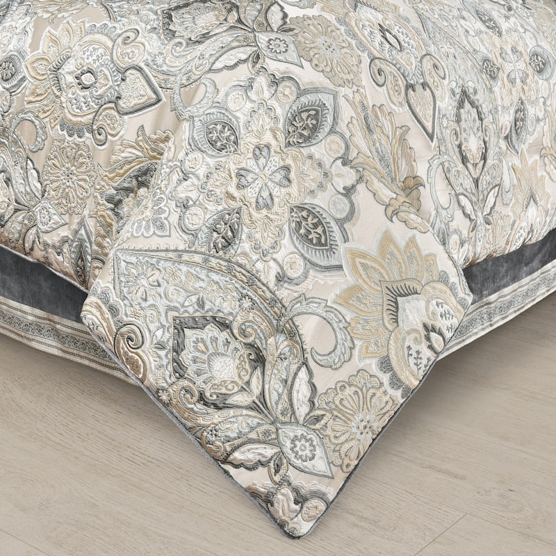 J. Queen New York Annabelle Comforter Set - King
