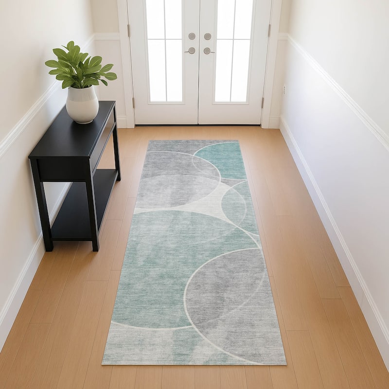 Machine Washable Indoor/ Outdoor Abstract Circles Chantille Rug
