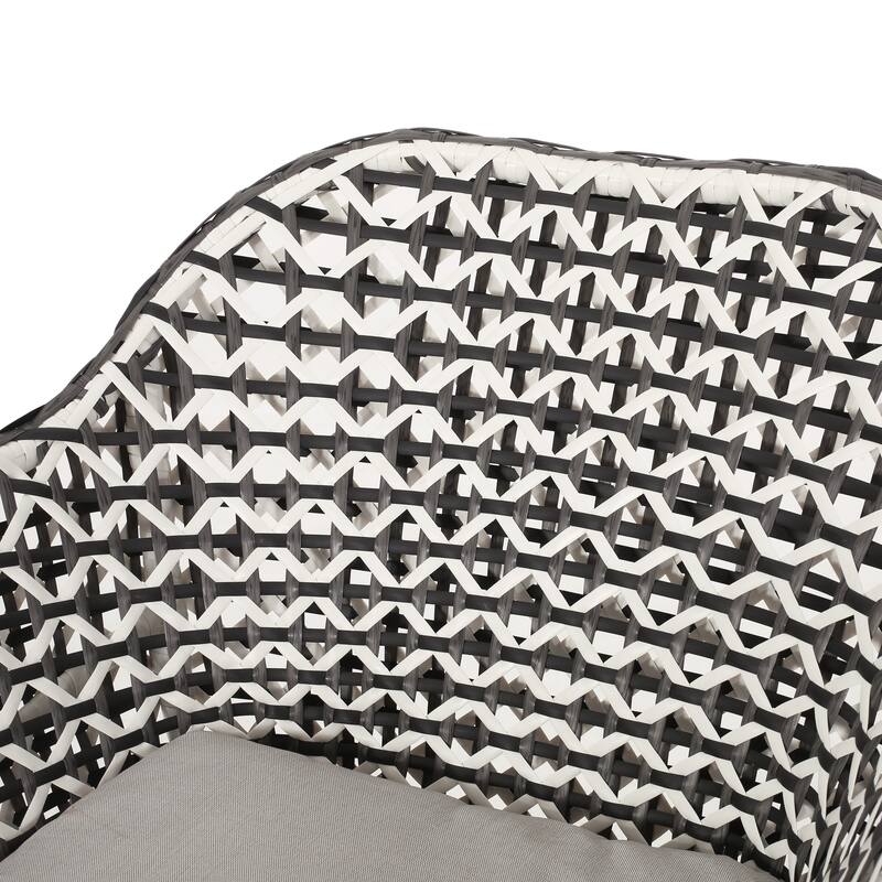 Stylish and Functional Outdoor Patio Chair