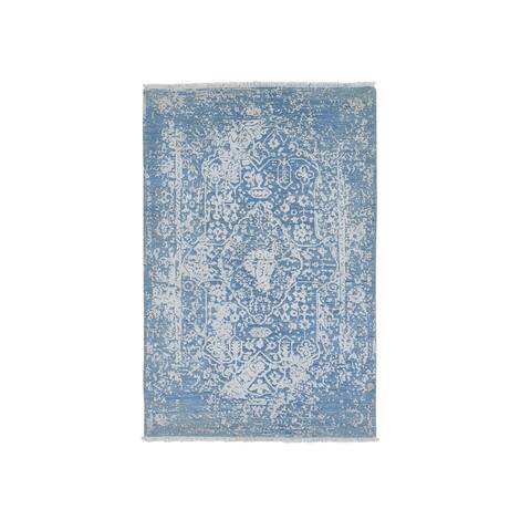 Hand Knotted Blue Transitional with Wool & Silk Oriental Rug (3' x 5') - 3' x 5'