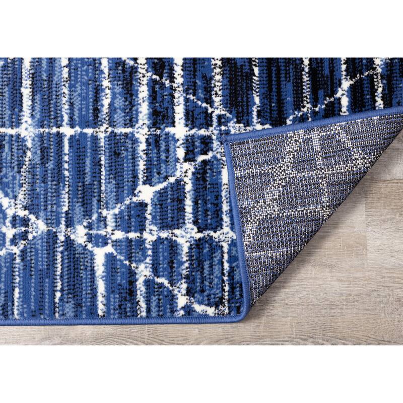 Florence Collection - Blue/Cream Distressed Geometric Rug - 4'7" x 6'7"