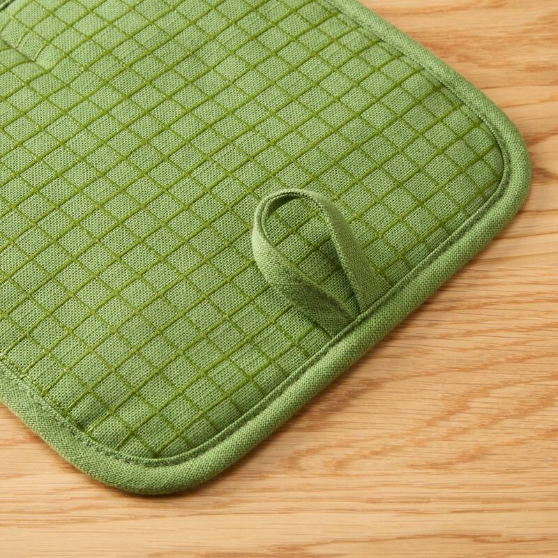 KITCHENAID Gourmet Series Gridlines Pot Holders 2-Pack Set, Heat Resistant up to 600°F, Soft Silicone Grip, Magnetic Cuff