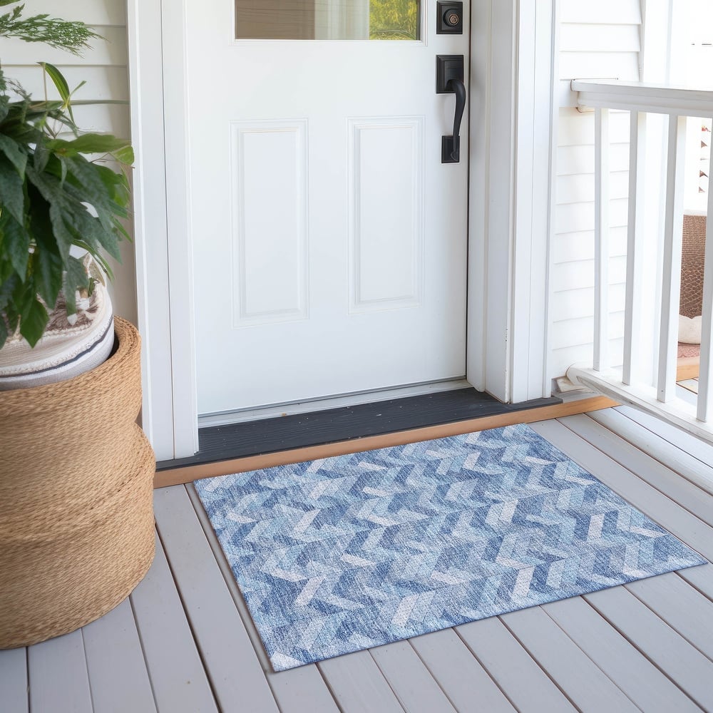 Machine Washable Indoor/ Outdoor Modern Chevron Chantille Rug