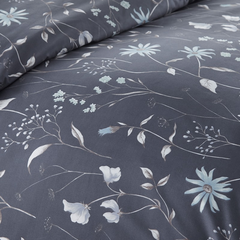 Vilano Plush All Seasons Secret Meadow Down Alternative 3-piece Comforter