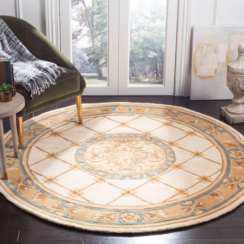 SAFAVIEH Handmade Naples Feryal Traditional Oriental Wool Rug - 8' Round - Ivory/Caramel