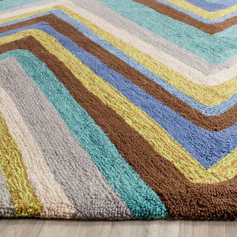 SAFAVIEH Handmade Four Seasons Koreen Floral Rug