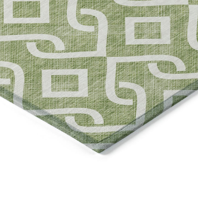 Machine Washable Indoor/ Outdoor Chantille Scroll Trellis Rug