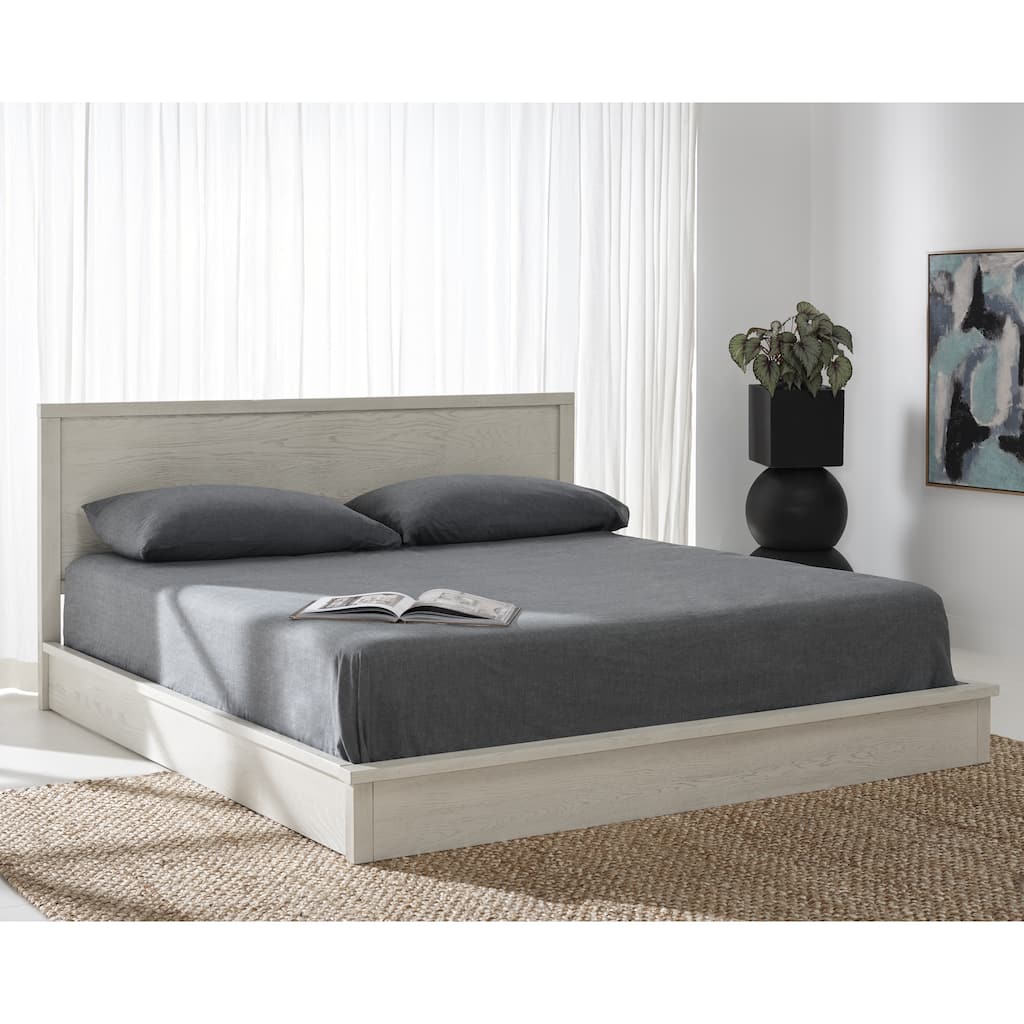 SAFAVIEH Couture Emmanuella Bed