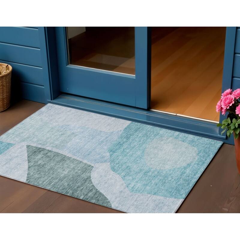 HomeRoots Abstract Transitional Rectangle Outdoor Rug - 3' x 5'