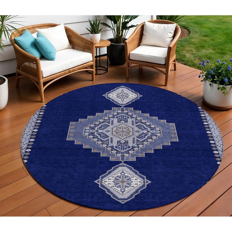 HomeRoots Oriental Traditional Rectangle Outdoor Rug - 8' Round