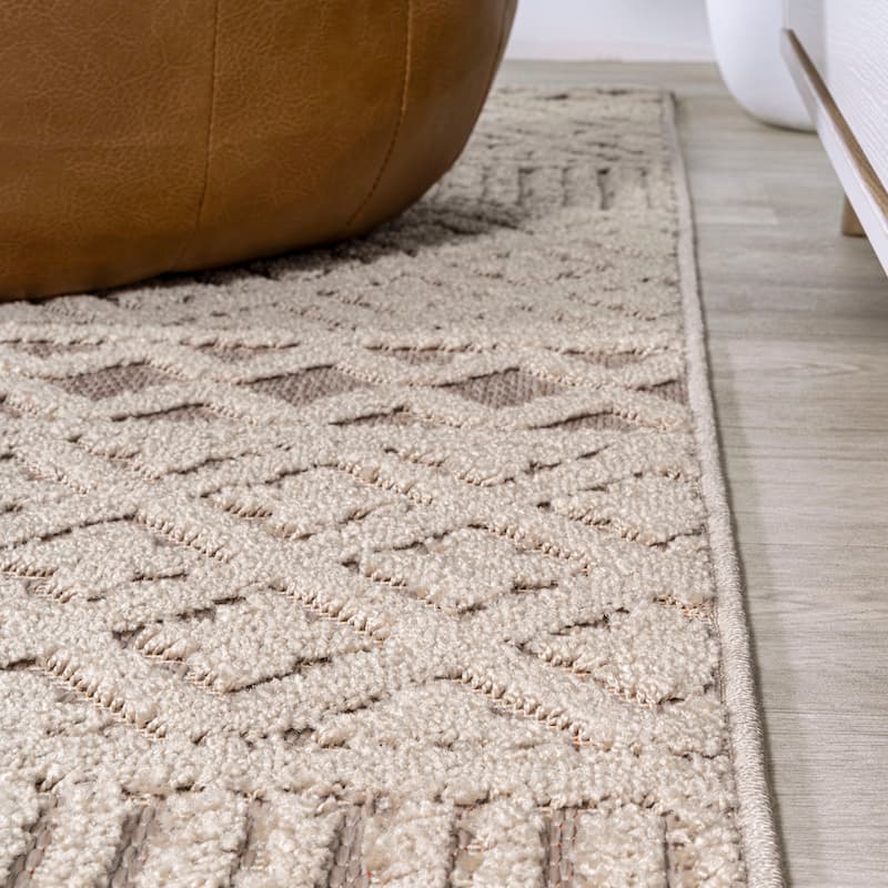 JONATHAN Y Duenas High-Low Two-Tone Monstera Leaf Area Rug