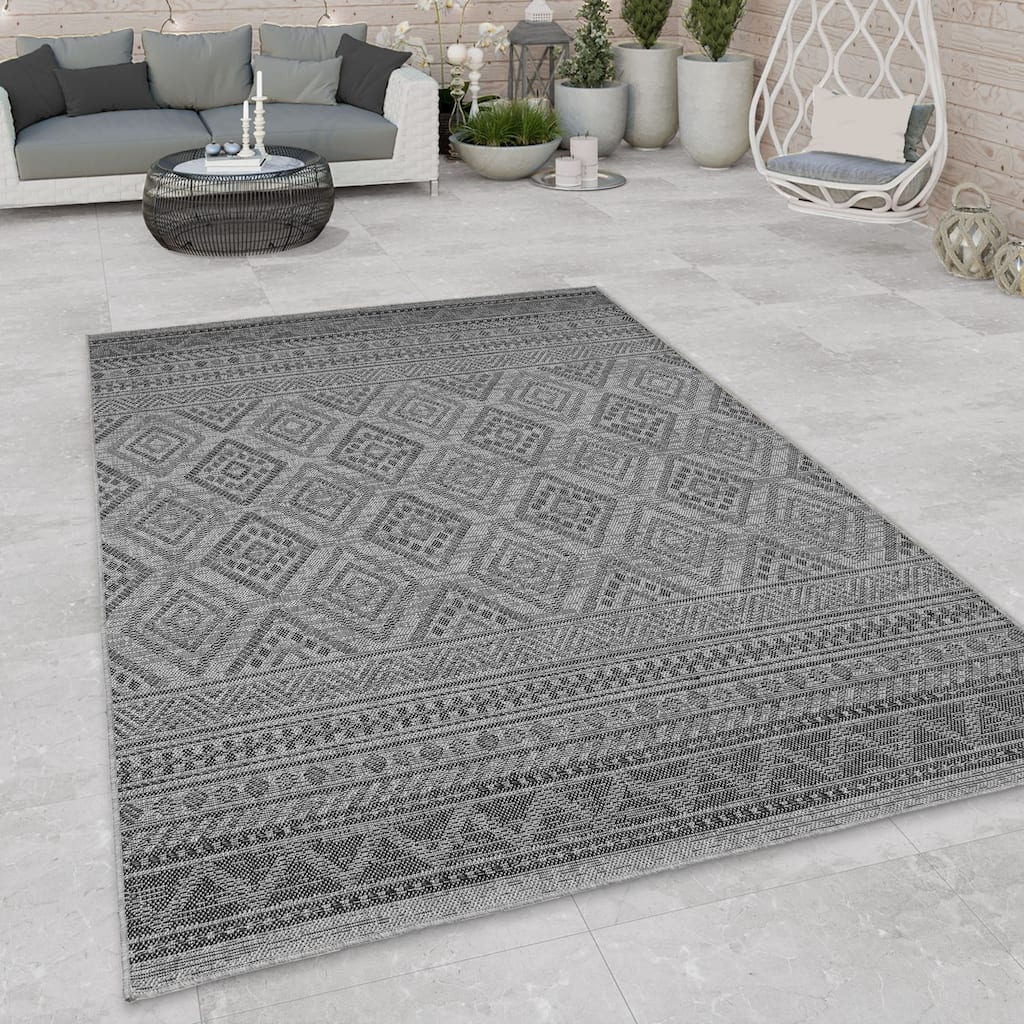 Trellis Outdoor Rug for Patio with Modern Boho Pattern