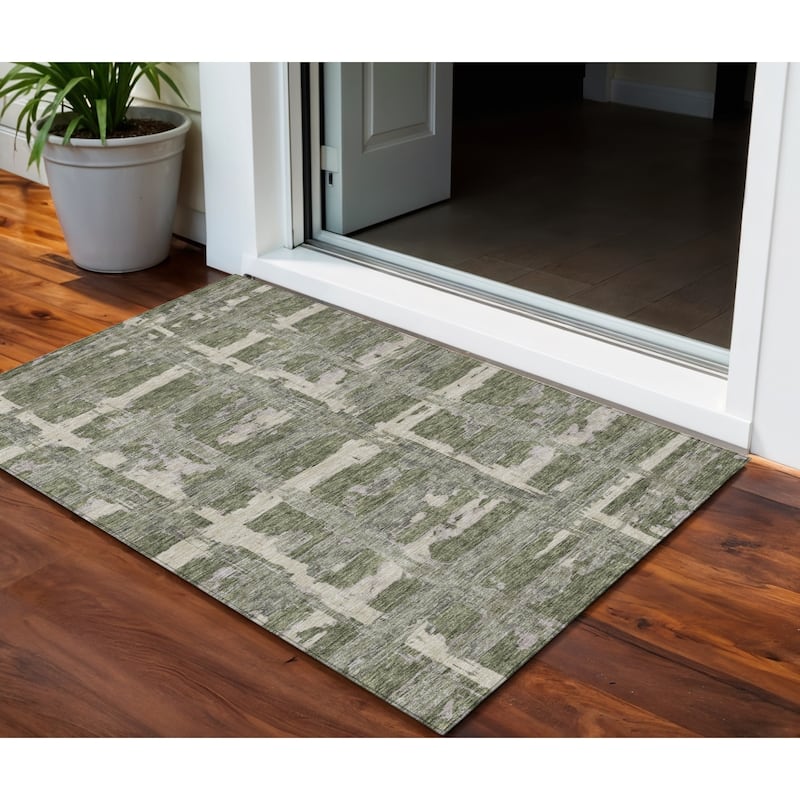 HomeRoots Striped Transitional Rectangle Outdoor Rug - 3' x 5'
