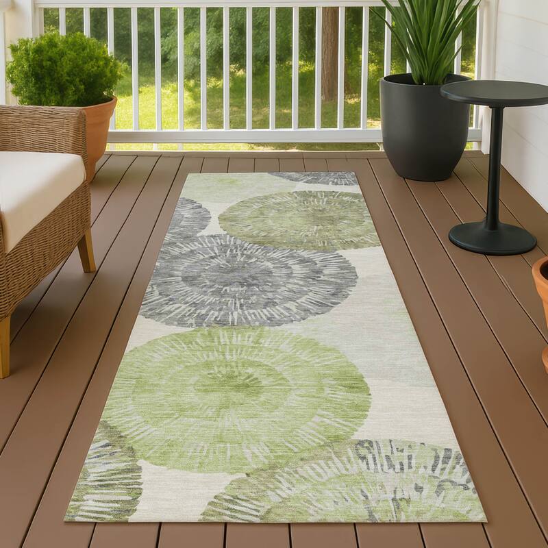 Machine Washable Indoor/ Outdoor Contemporary Devaughn Chantille Rug - Aloe - 2'3" x 7'6"