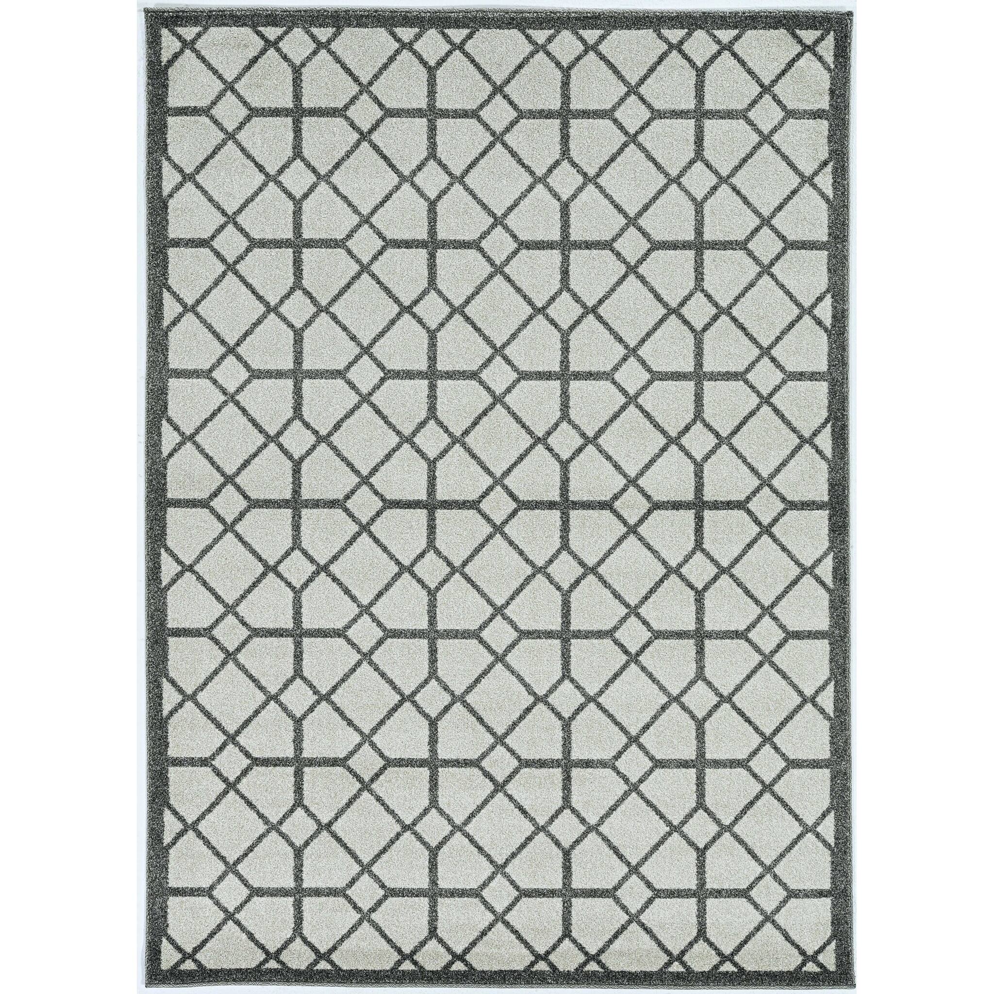 HomeRoots 5' x 8' Ivory or Grey Geo Tiles Area Rug 5' Octagon Bed