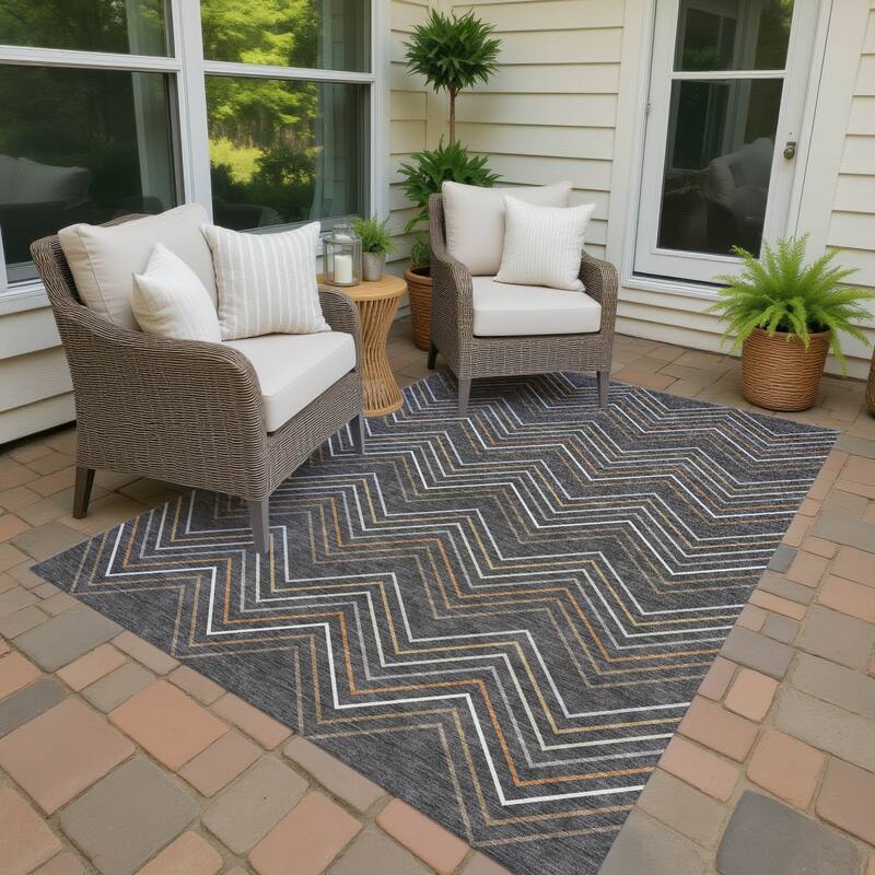 Machine Washable Indoor/ Outdoor Modern Chevron Chantille Rug - Charcoal - 2'6" x 3'10"