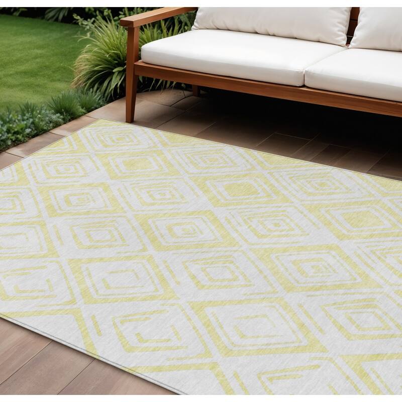HomeRoots Geometric Transitional Rectangle Outdoor Rug - 9' X 12'