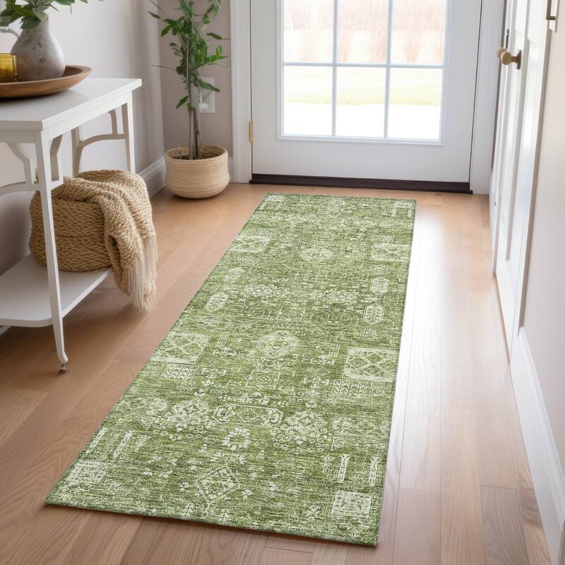 Machine Washable Indoor/ Outdoor Chantille Vintage Traditional Rug - Aloe - 2'3" x 7'6"