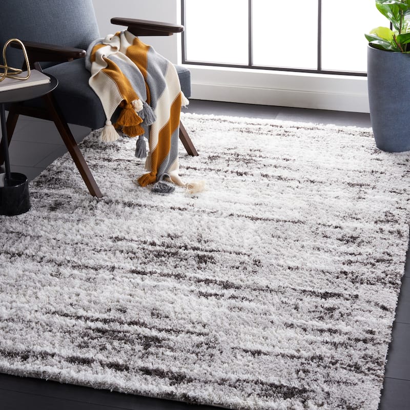 SAFAVIEH Berber Shag Norie Rug