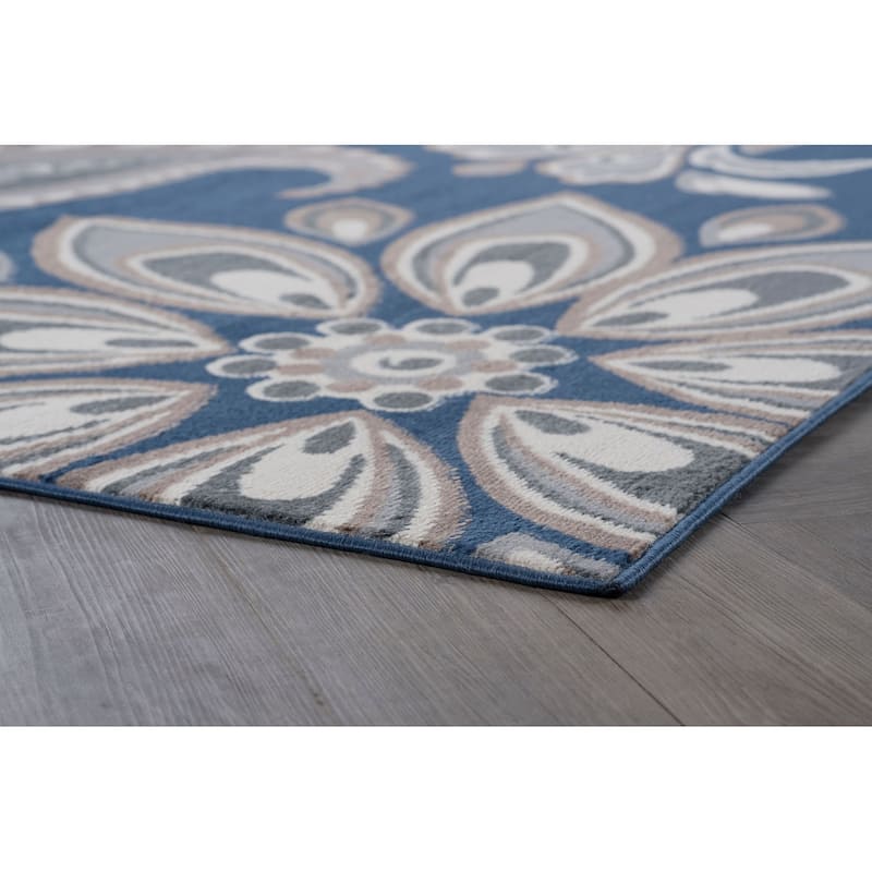Hamilton Transitional Floral Indoor Area Rug
